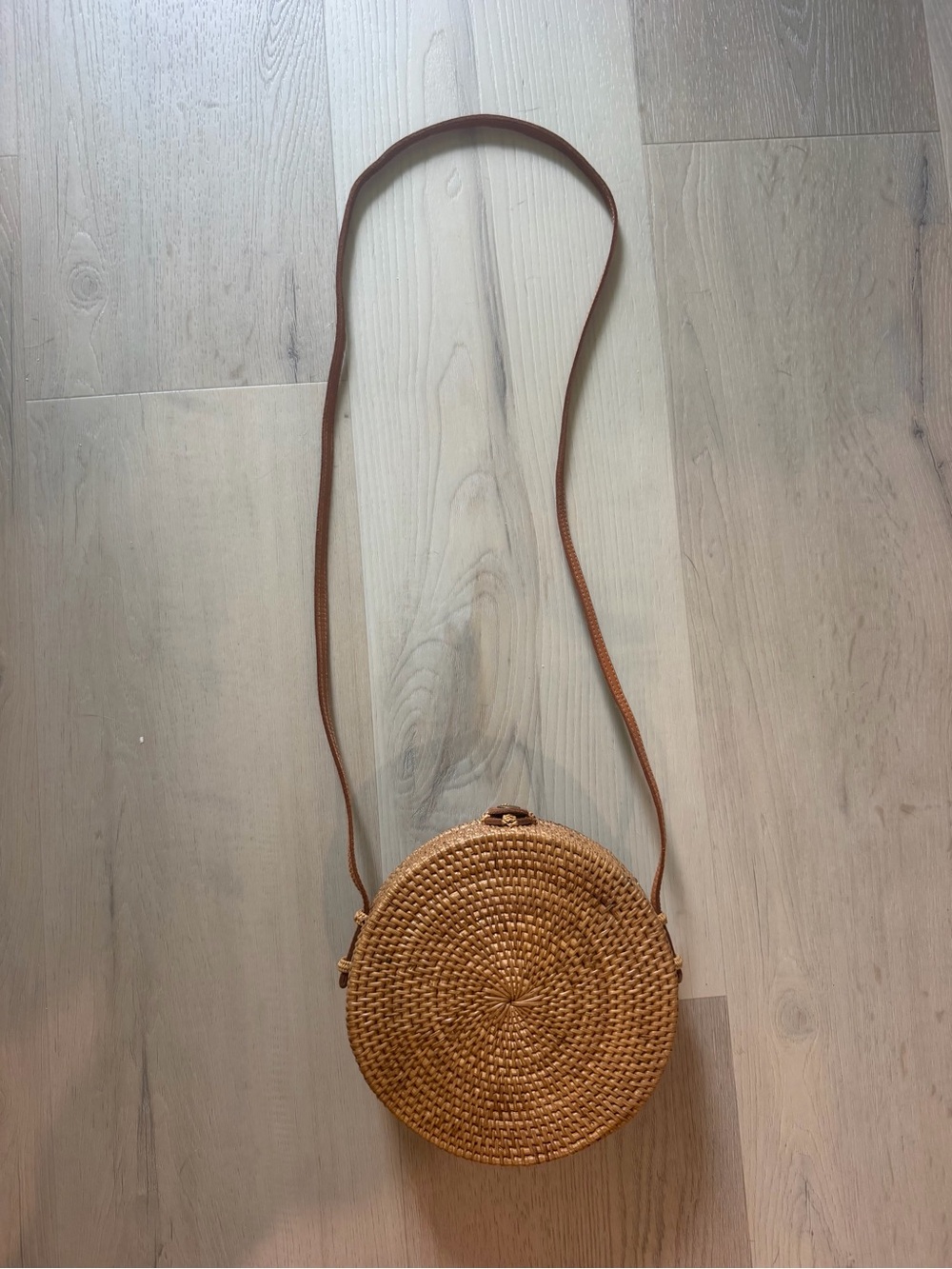 Street Level Woven Round Crossbody Bag - Brown